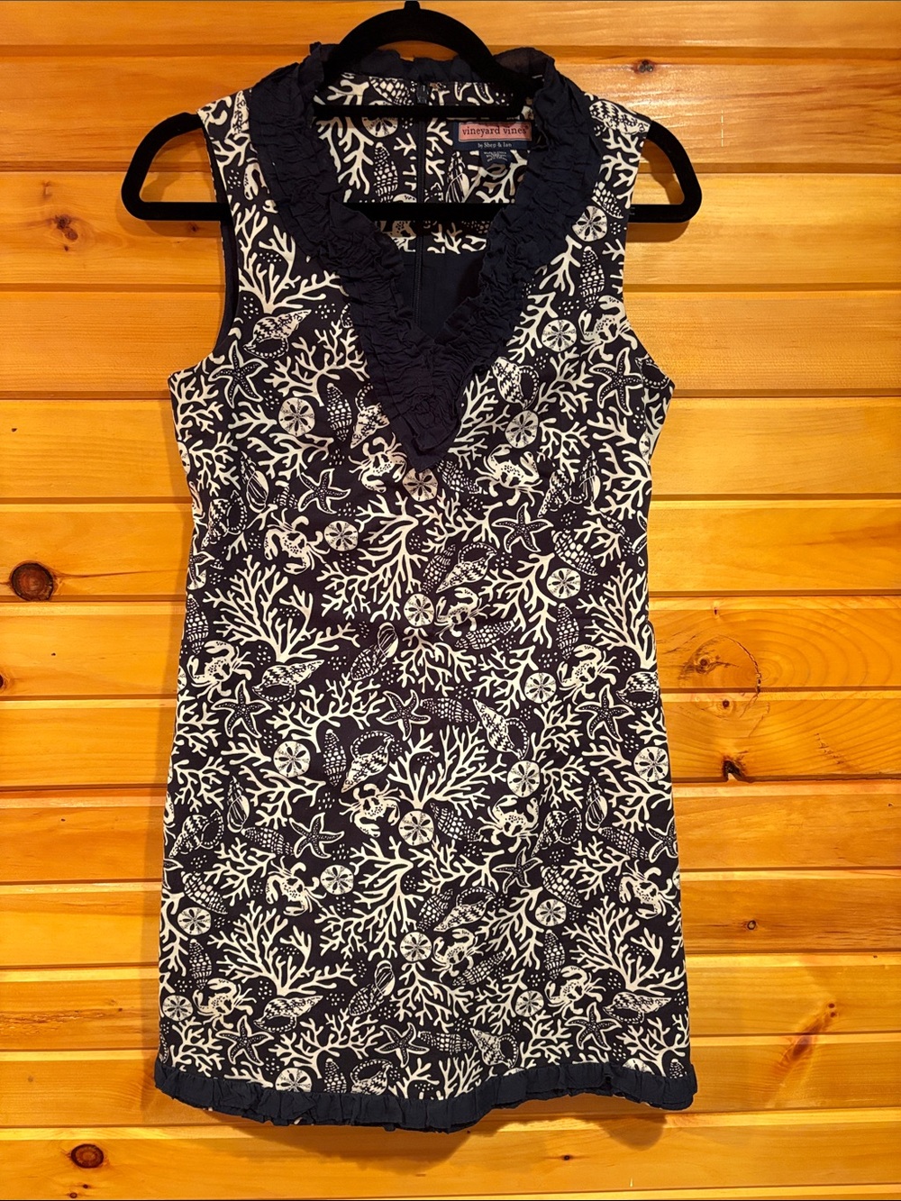 Vineyard Vines Navy & White Ruffled V‑Neck Coral Print Dress
